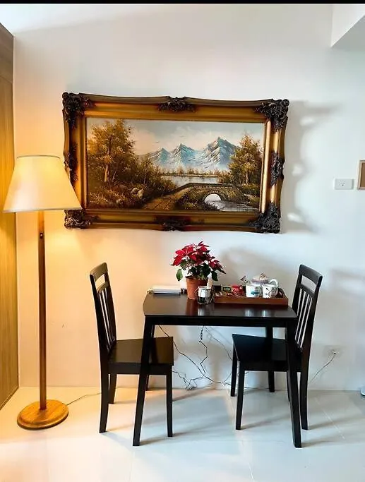 Beautiful 1Br Balcony W/65Uhdtv Wifi Netflix, Pool Apartment Manila Philippines
