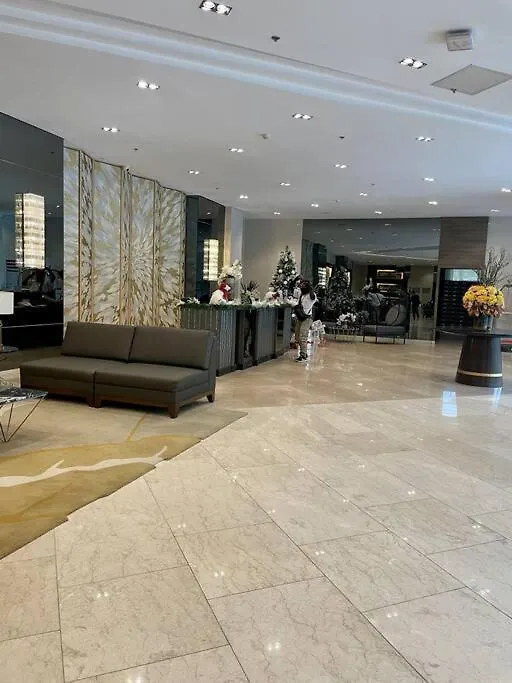 Beautiful 1Br Balcony W/65Uhdtv Wifi Netflix, Pool Apartment Manila