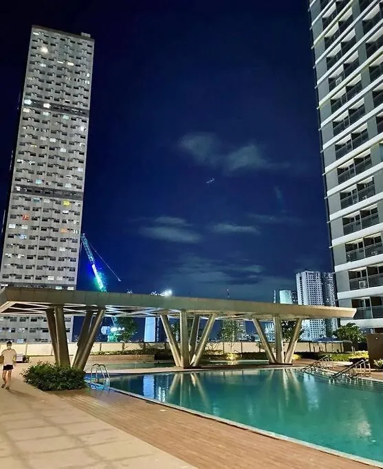 Beautiful 1Br Balcony W/65Uhdtv Wifi Netflix, Pool Apartment Manila Philippines