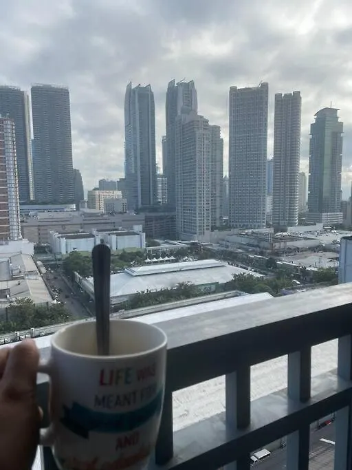 Beautiful 1Br Balcony W/65Uhdtv Wifi Netflix, Pool Apartment Manila